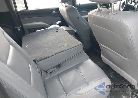 2018 Chevrolet Suburban Lt z USA, uszkodzony, nr VIN 1GNSCHKC1JR104250